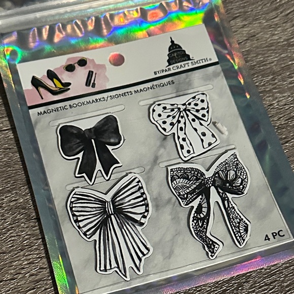 Capitol Chic Designs Magnetic Bookmark NEW - Picture 1 of 6